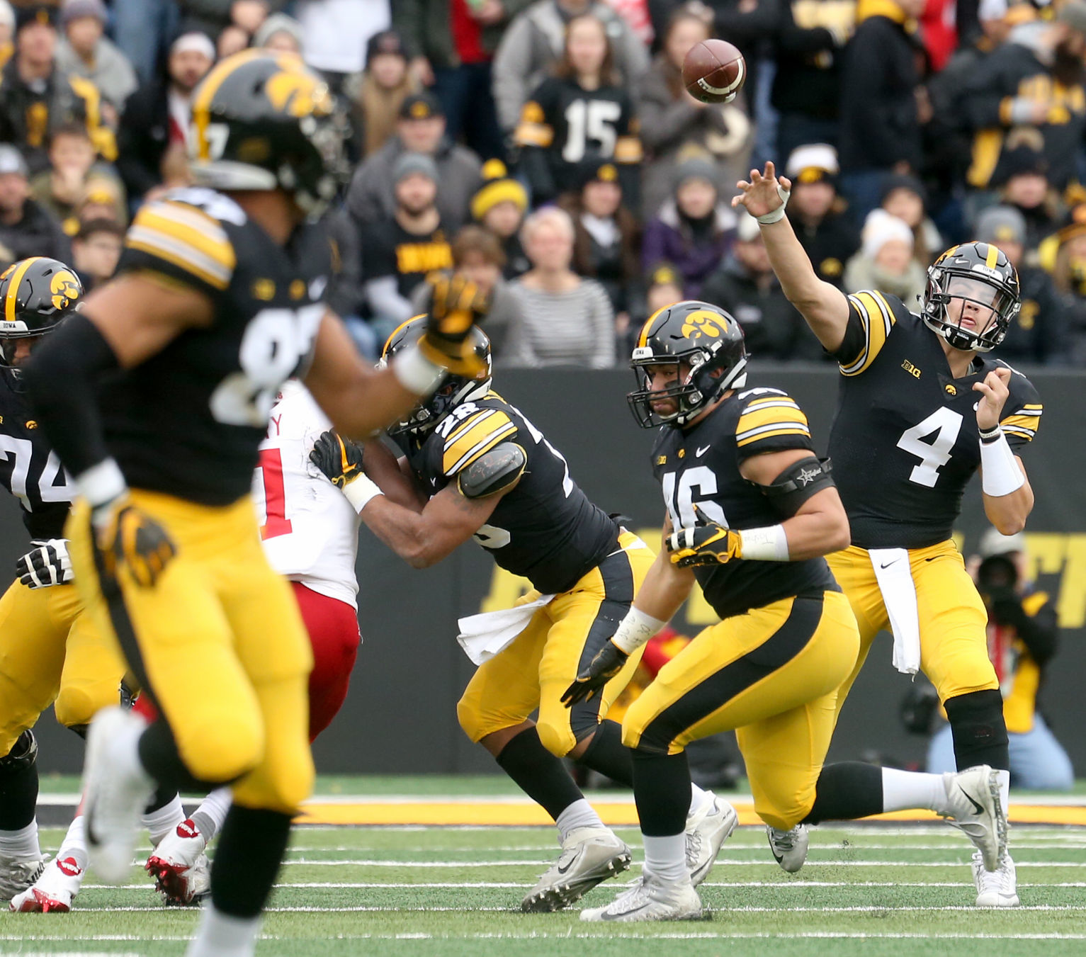 112318-Iowa-Football-048